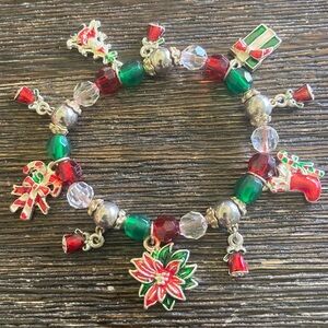 🌸 (2/$20) Festive Holiday Charm Bracelet